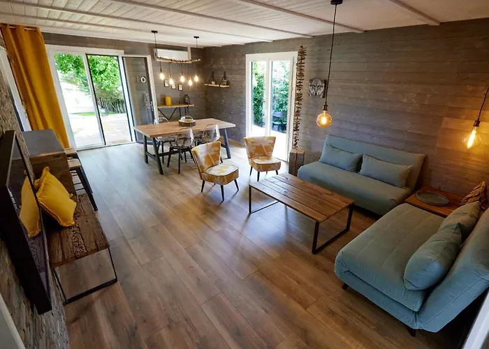 Le By Lb Et Lb Beaune (Cote d'Or)