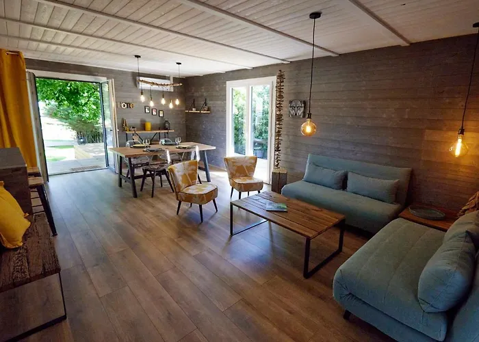 Le By Lb Et Lb Beaune (Cote d'Or)